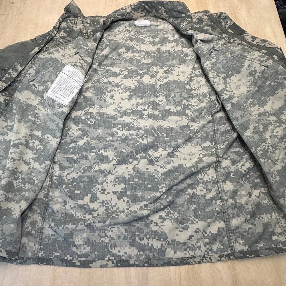 US‎ Army ACU Combat Uniform Coat UCP Digital Camo Large Long Ripstop Jacket